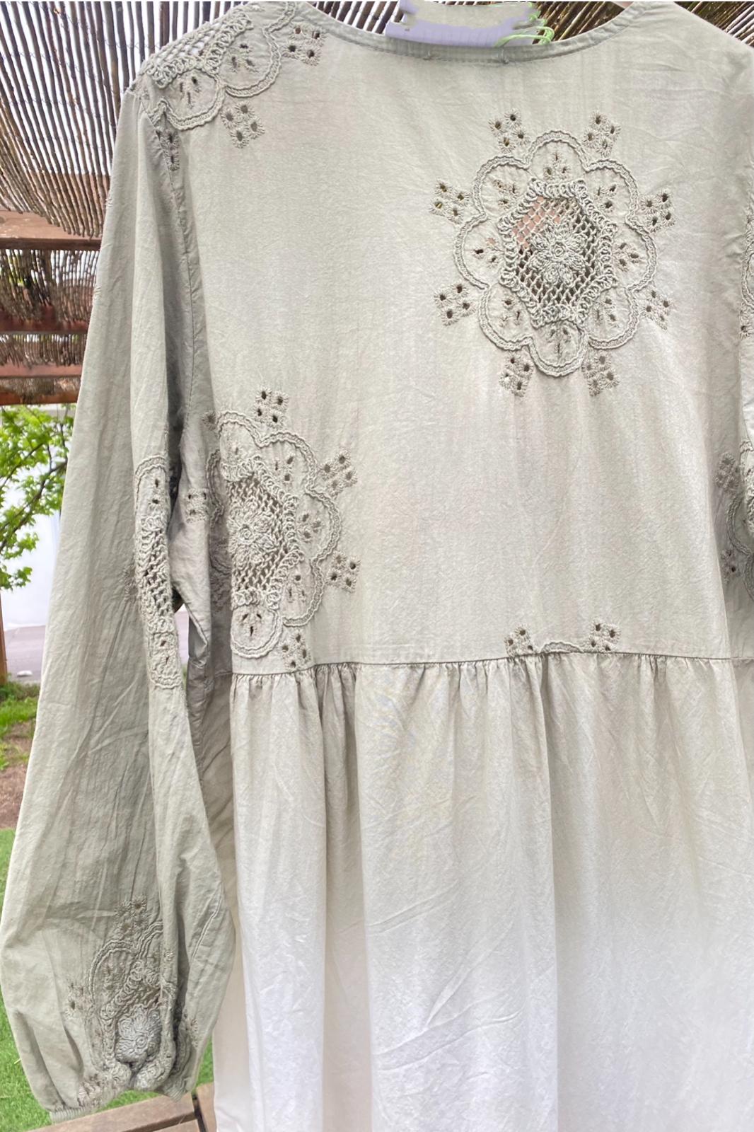 Vestido Batik Bordado